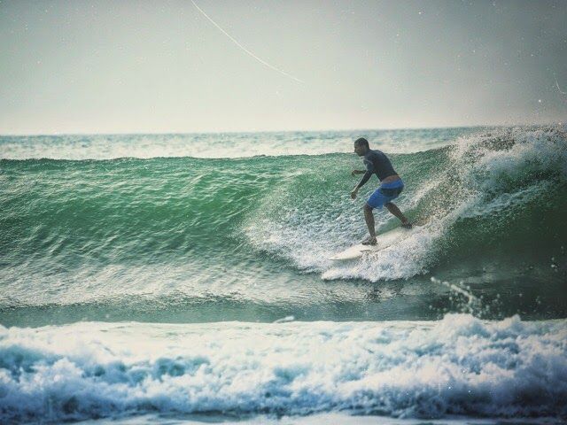 Surfing Arugambay