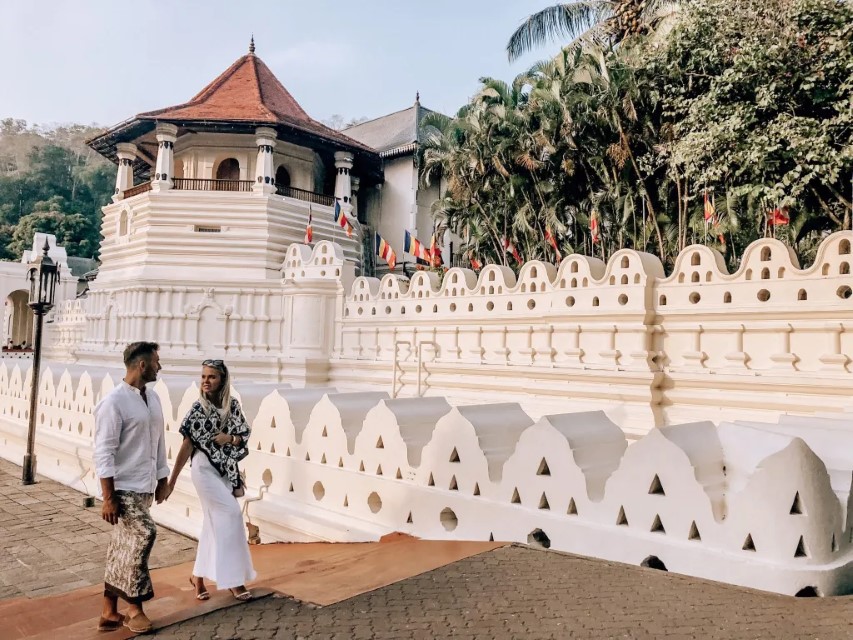 08 Days Tour - Kandy, Nuwara Eliya & Bentota